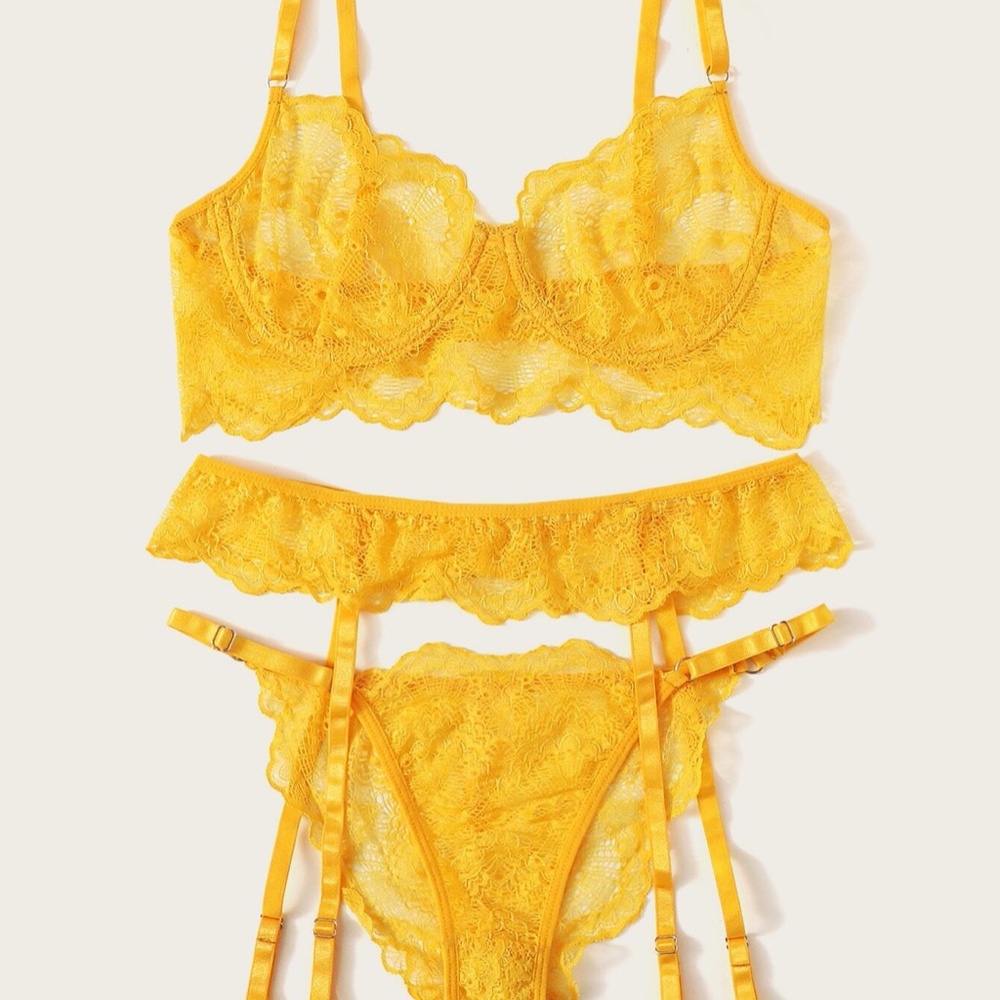 Yellow Floral Lace 3 pc Garter Underwire Lingerie Set - Picture 2 of 5